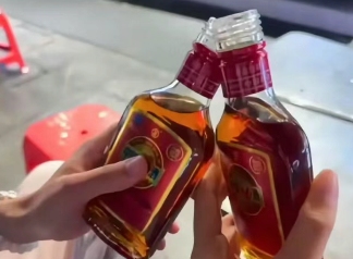 健康消费热潮下的饮品争议：劲酒姜黄饮的健康真相(图1)