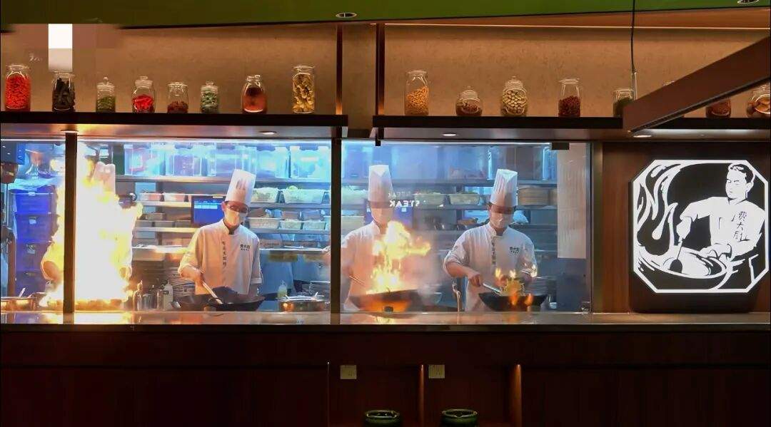 飞鹤后脑勺上长了眼?(图2) 飞鹤后脑勺上长了眼?(图2)