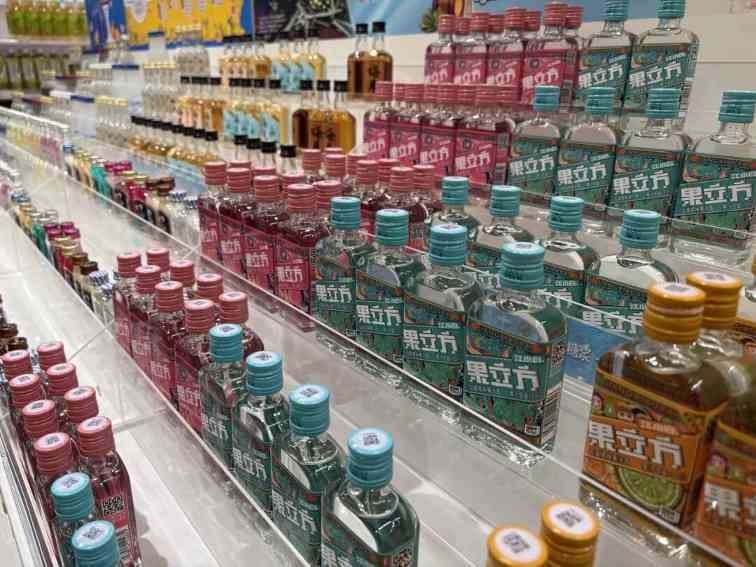 走过五年黑暗隧道后，江小白靠一瓶酒杀回来(图8)