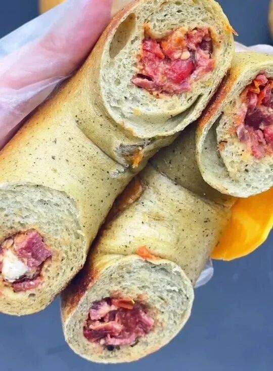 当“咸味”撕开增长缺口，谁在重新定义年轻人的面包？(图8)