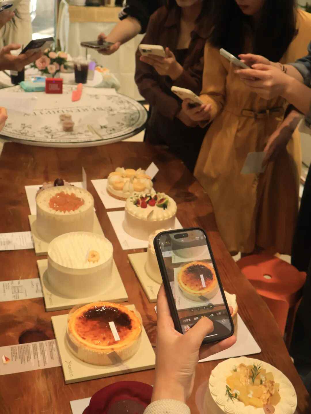 今年最流行的社交局,花200块一起“杀糕”(图4) 今年最流行的社交局,花200块一起“杀糕”(图4)