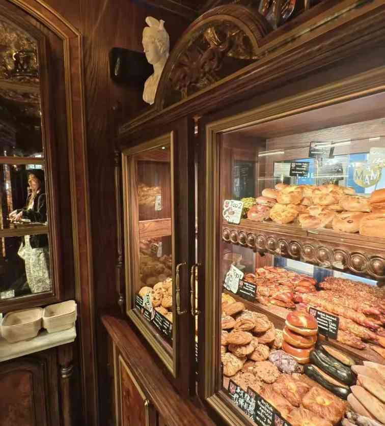 35元一个的“沪币”面包，在四线小城杀疯了(图17)