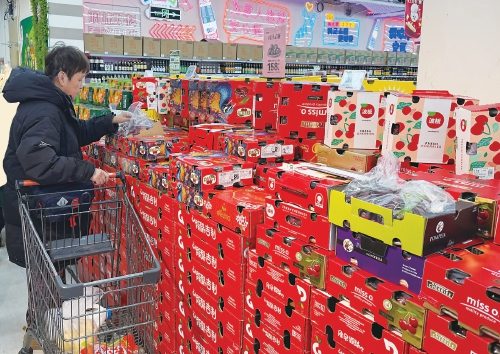 车厘子价格腰斩背后：进口量激增与消费理性化下的果业变局(图1)