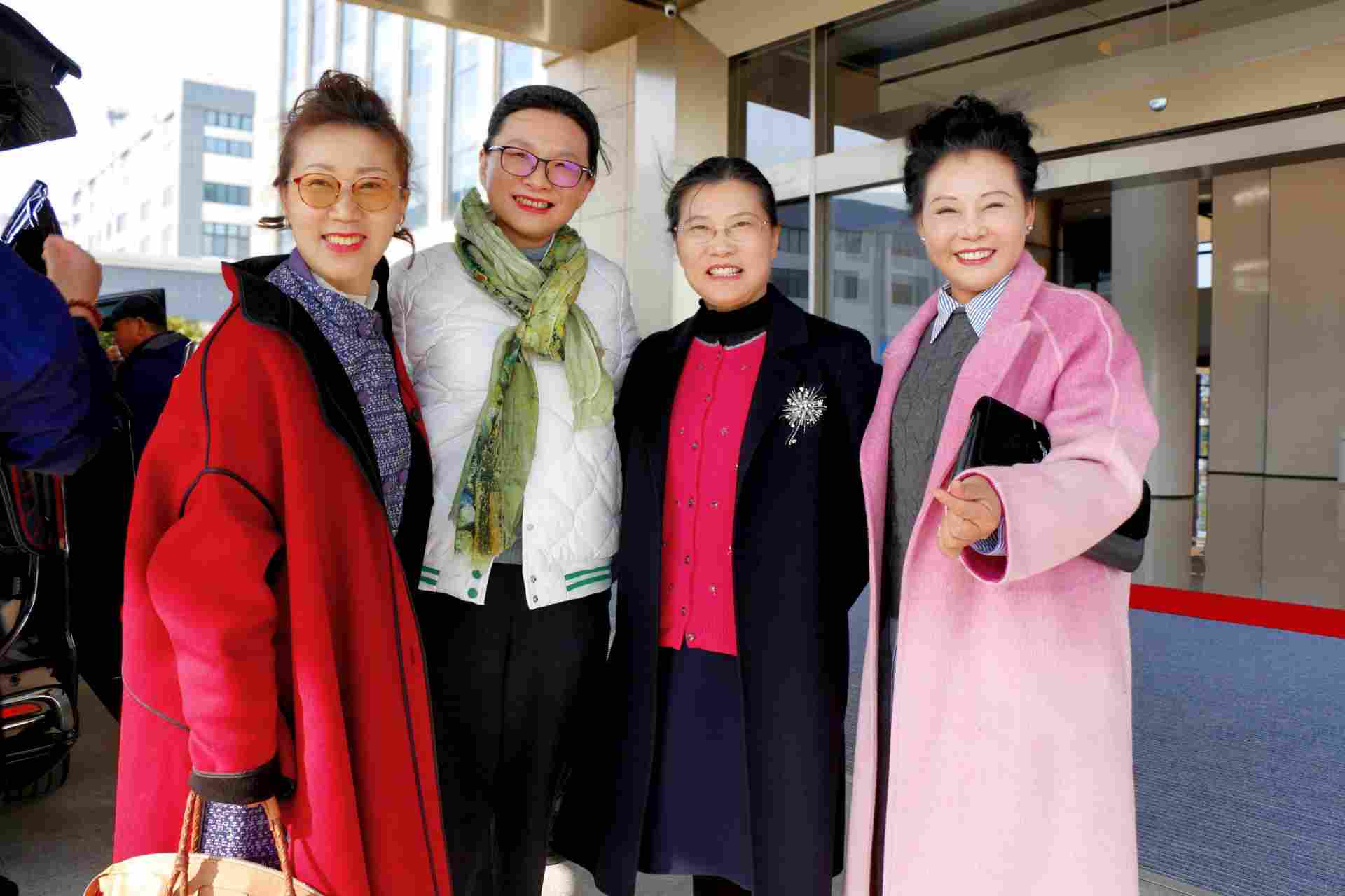 探索新质生产力——连云港市女企业家协会走进科伦多(图9)