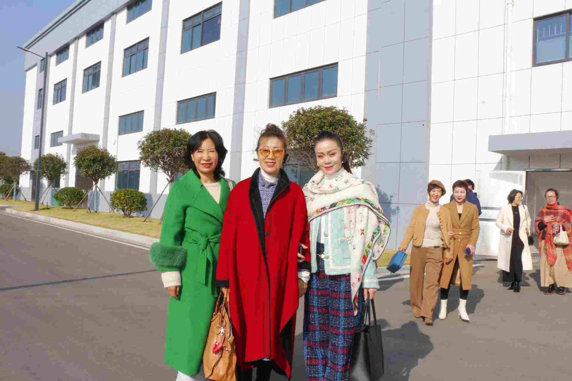 探索新质生产力——连云港市女企业家协会走进科伦多(图11)